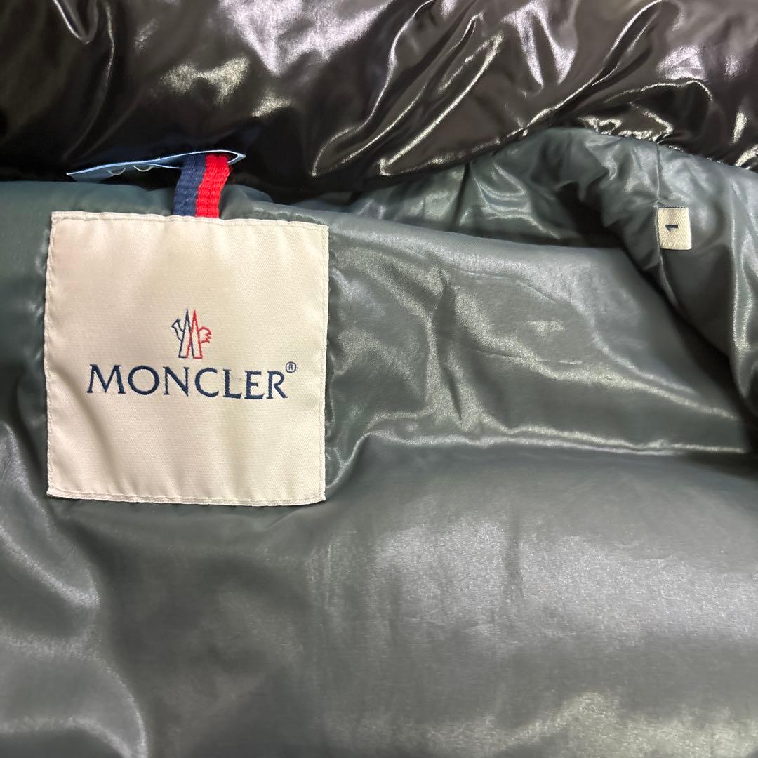 MONCLER モンクレール　ダウンベスト　メンズ　ジャケット