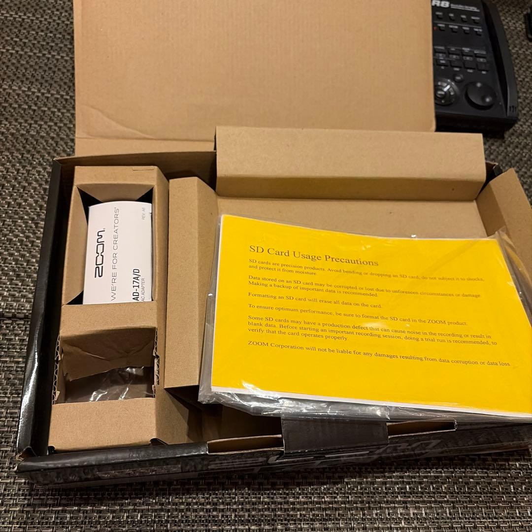 Zoom R8 マルチトラックレコーダー　美品