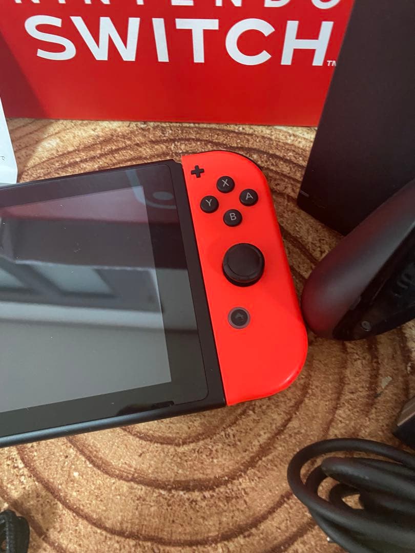 Nintendo Switch ニンテンドースイッチ本体　ネオン ①