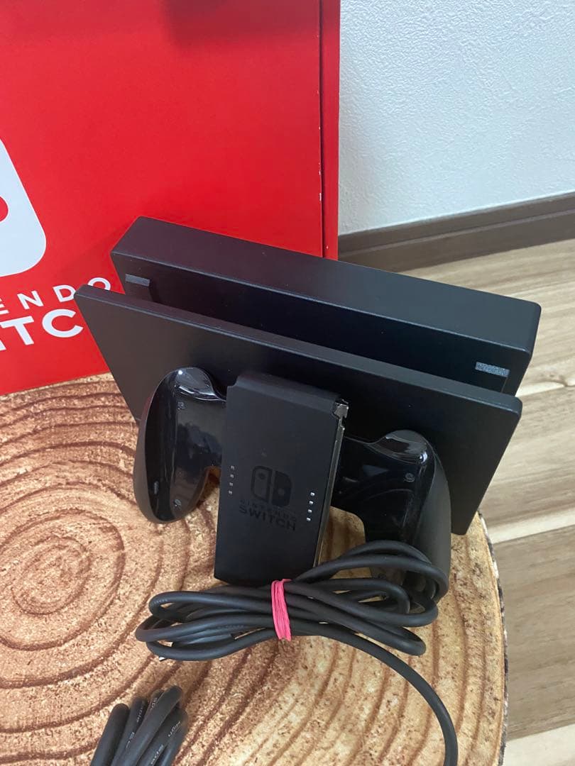 Nintendo Switch ニンテンドースイッチ本体　ネオン ①