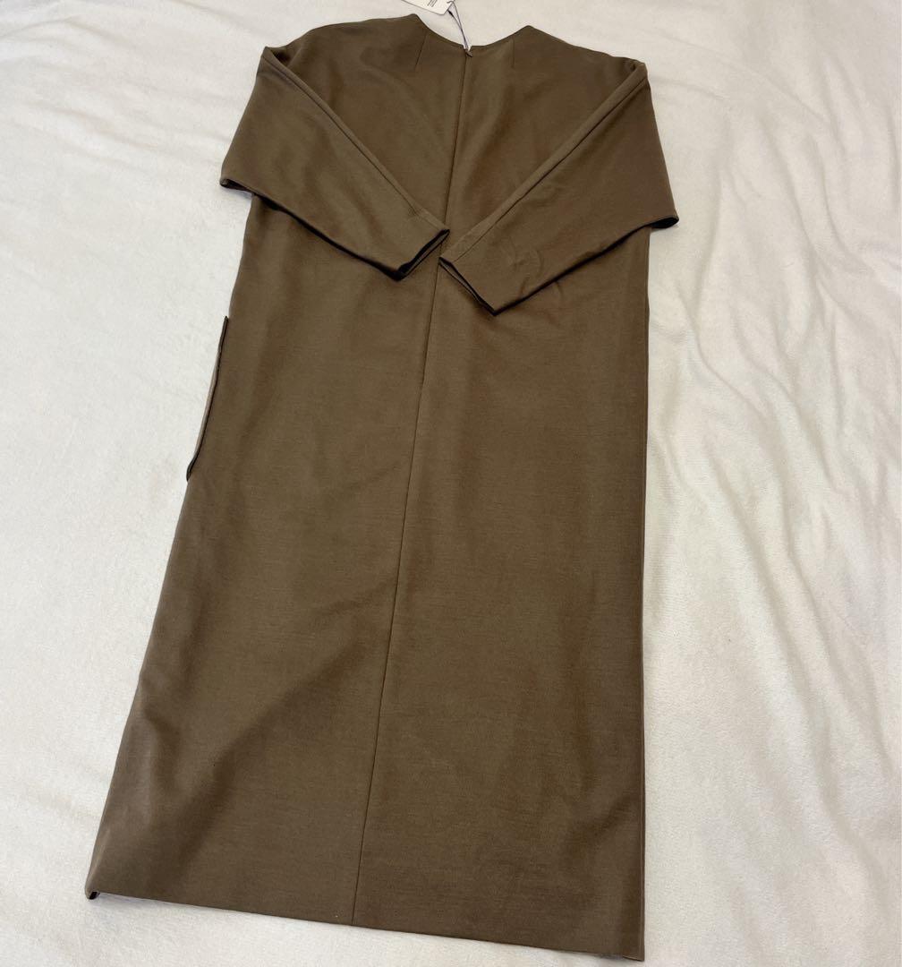 未使用品　Yoshie Inaba Vネックロングワンピース