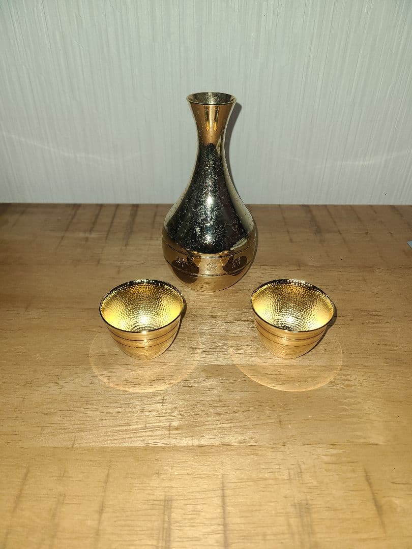 希少　骨董品：大日本帝国時代バッチ&オリンピック記念メダル　おまけつき