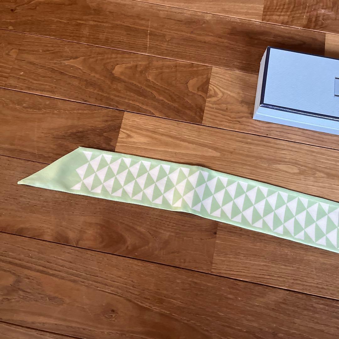 プラダ シルク タイスカーフ PRADA スカーフ 幾何学模様 ツイル