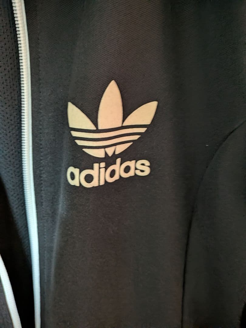 adidas トラックジャケットブラック