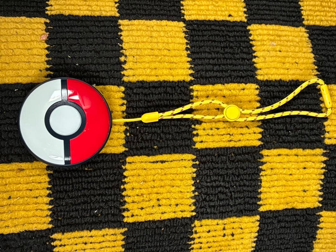 Pokemon GO Plus + 付属品　ファミマ限定ストラップ付き