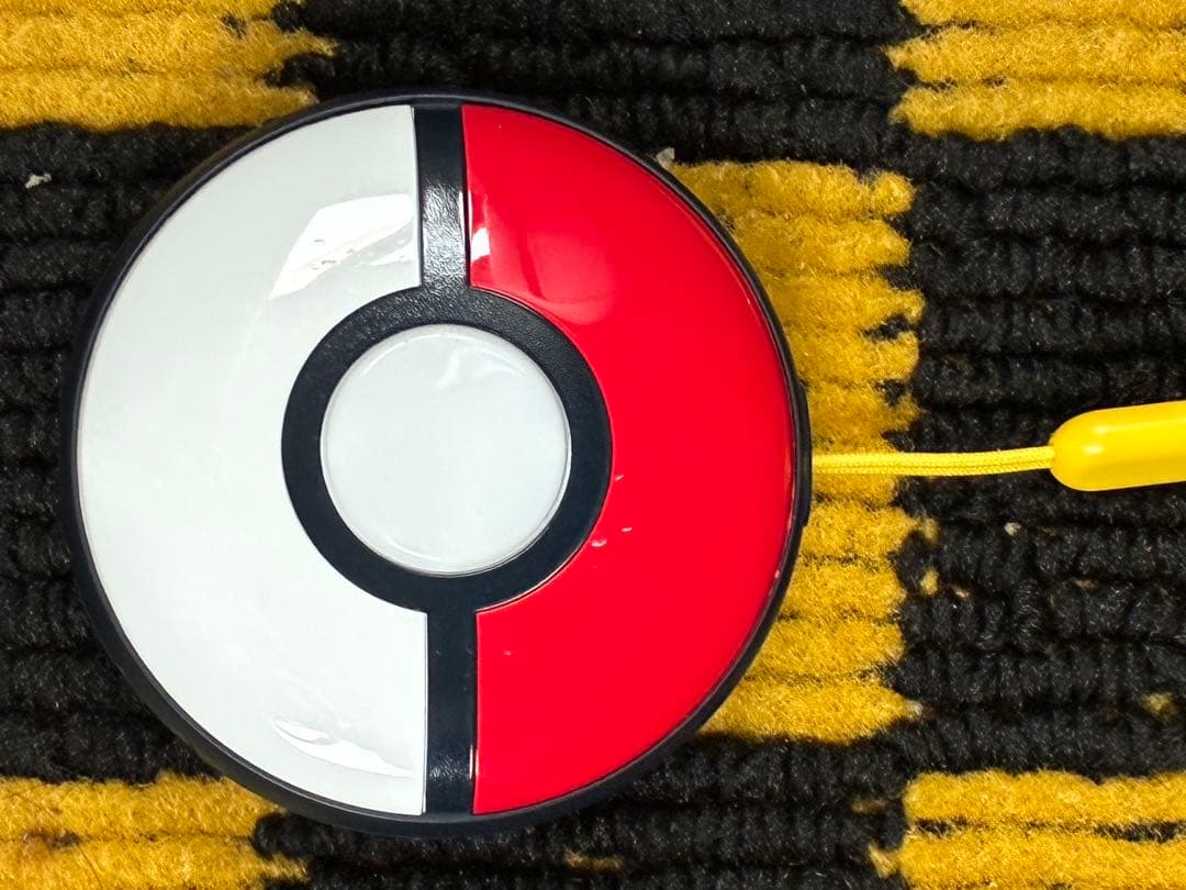 Pokemon GO Plus + 付属品　ファミマ限定ストラップ付き