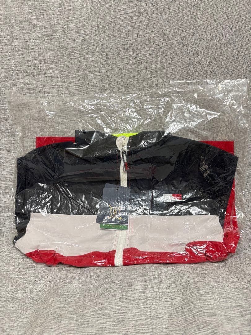 L ☆新品　トミーフィルフィガー　サイドオープン ウィンドジャケット　レディース