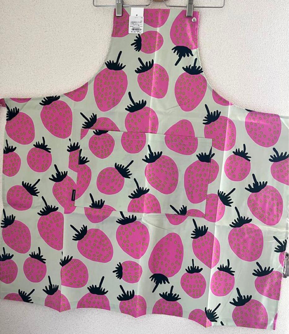 ♡新品未使用♡マリメッコ　marimekko エプロン　マンシッカ　いちご
