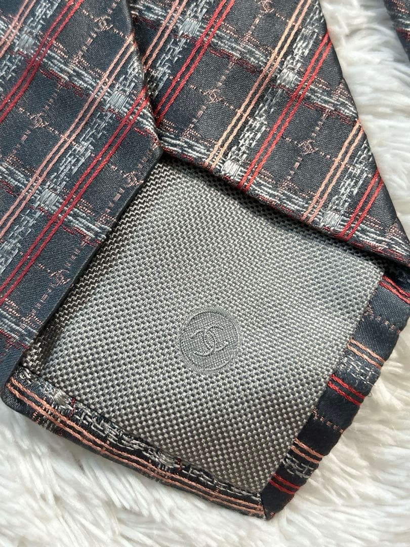 ま〜　　　　美品 高級ネクタイ　CHANEL チェック柄　ココマーク