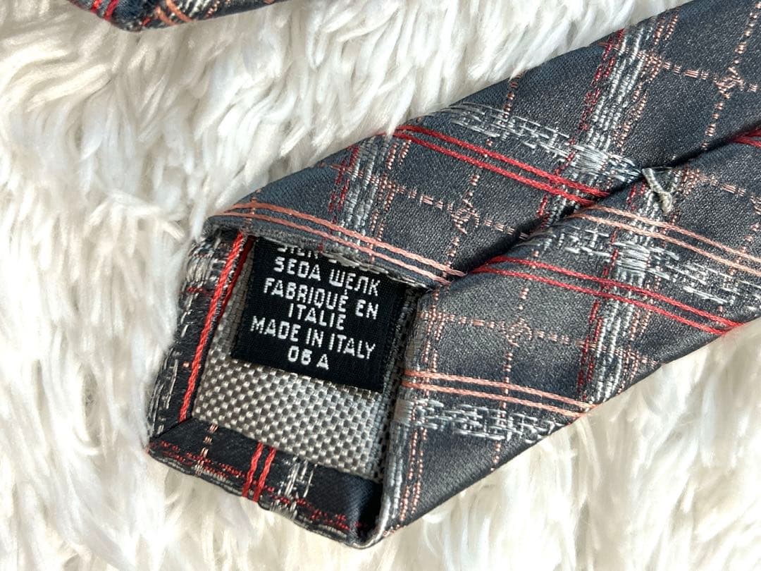 ま〜　　　　美品 高級ネクタイ　CHANEL チェック柄　ココマーク