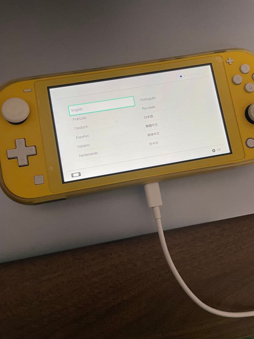 Nintendo Switch Lite イエロー 専用ケース付き
