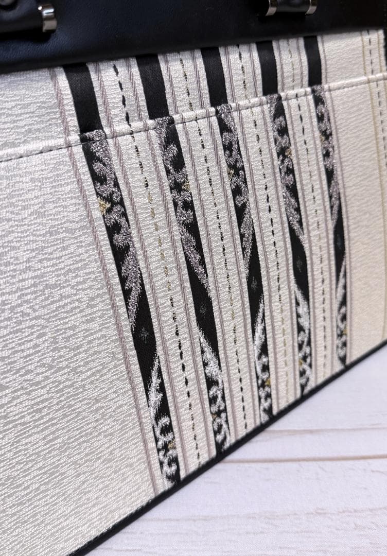 ORIZA　織座の着物バッグ　川瀬満織物みつる帯　本革　１２万円　新品タグ付き