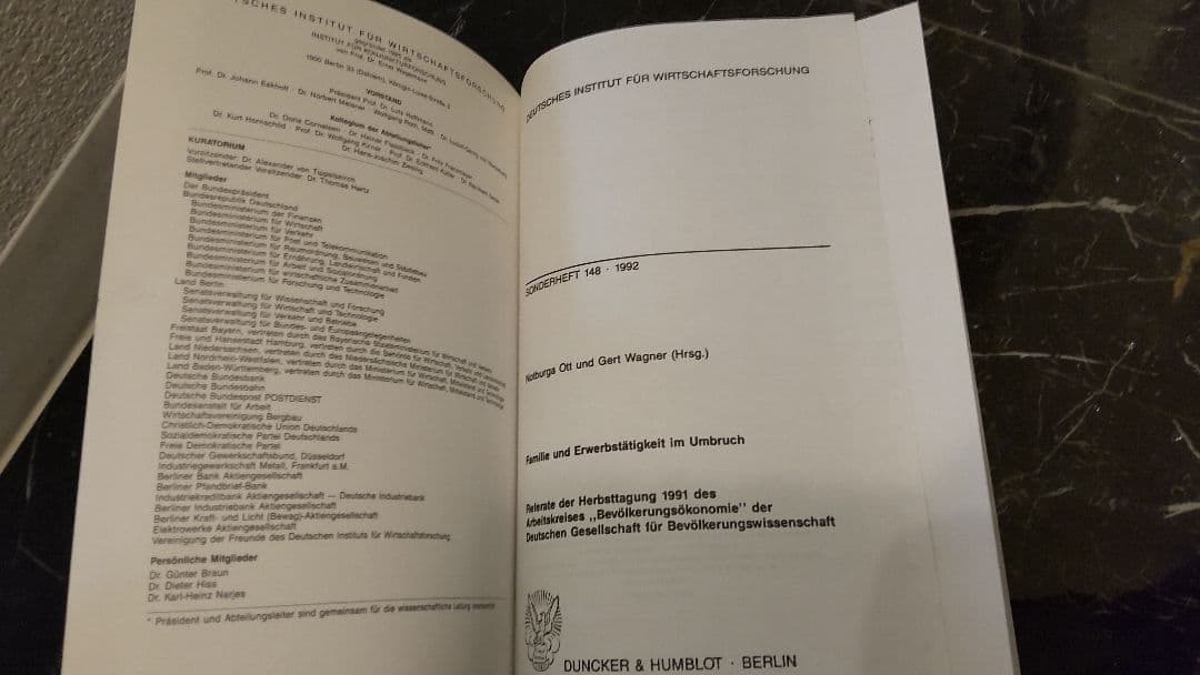 ドイツ語　Familie und Erwerbstätigkeit　家族と雇用