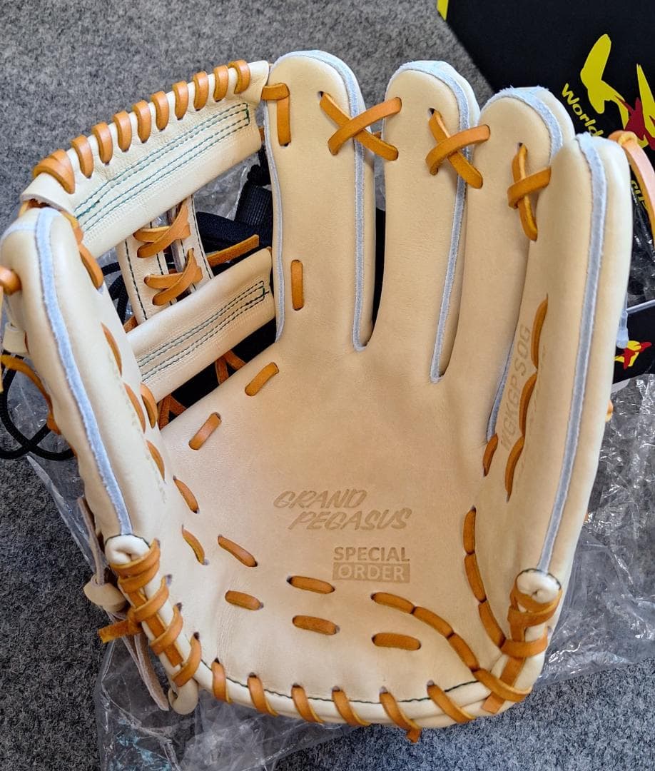 ワールドペガサス　オーダー別注グラブ 　硬式内野手モデル　一点物セール