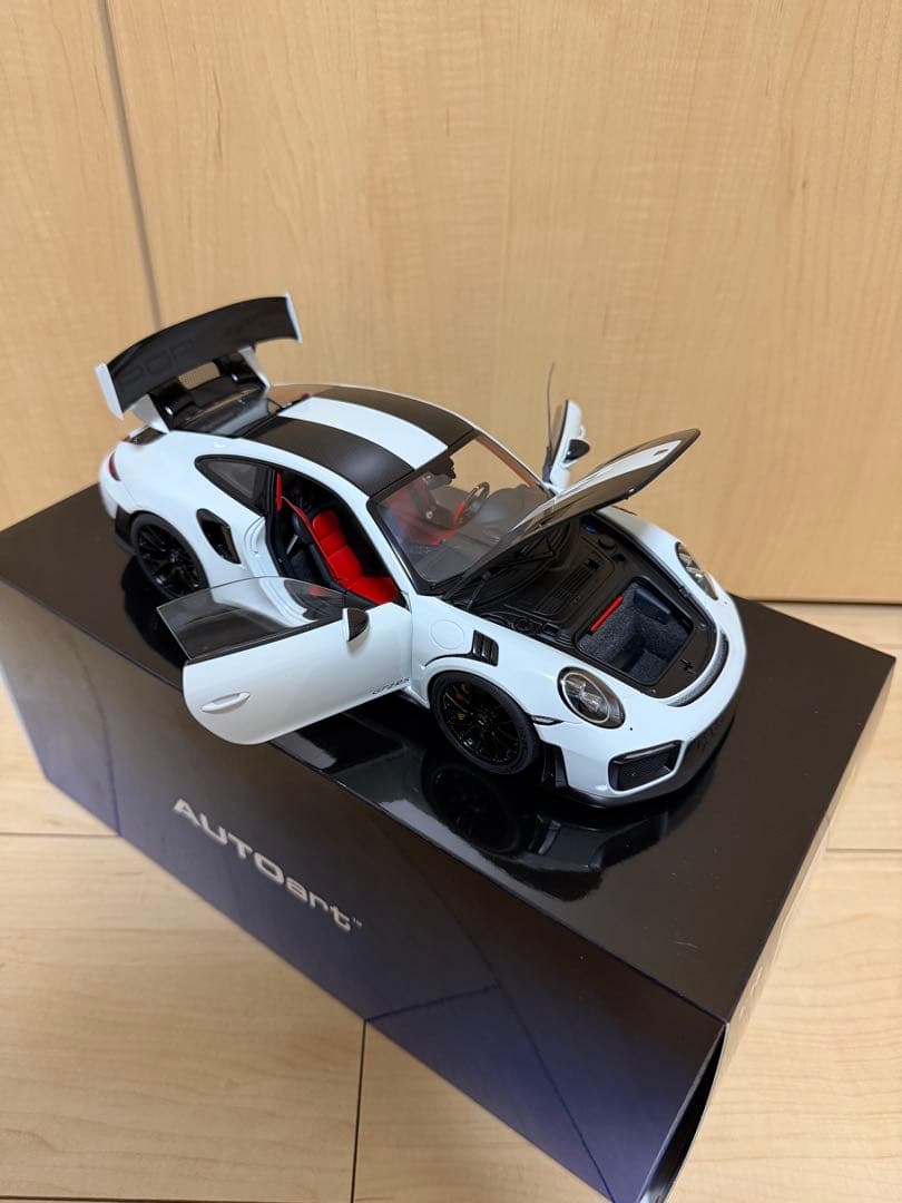 autoart 1/18 ポルシェ 911GT2 RS GT3