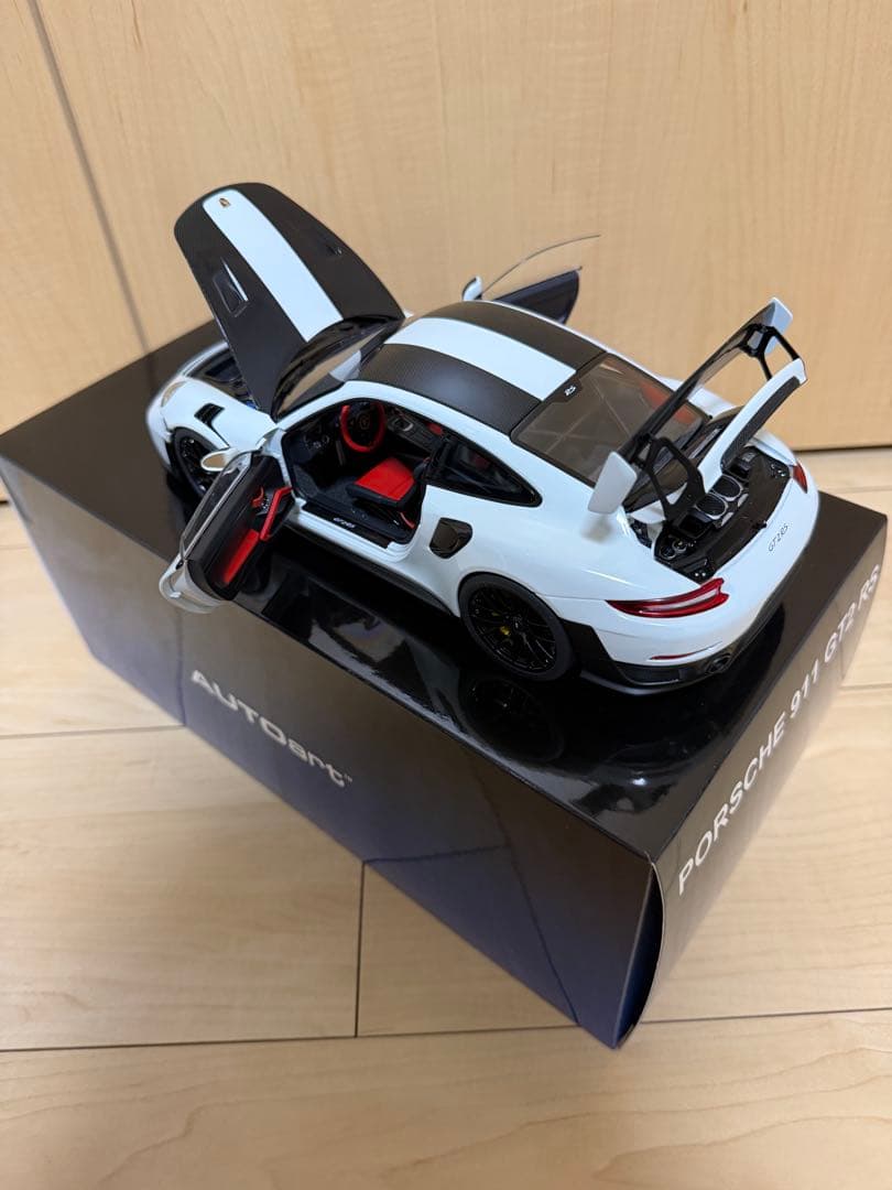 autoart 1/18 ポルシェ 911GT2 RS GT3