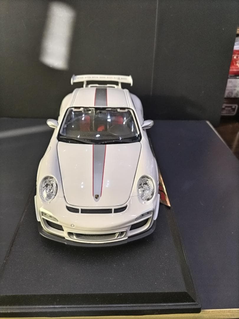 お買い得品 Porsche 911 GT3 RS 4.0 1/18