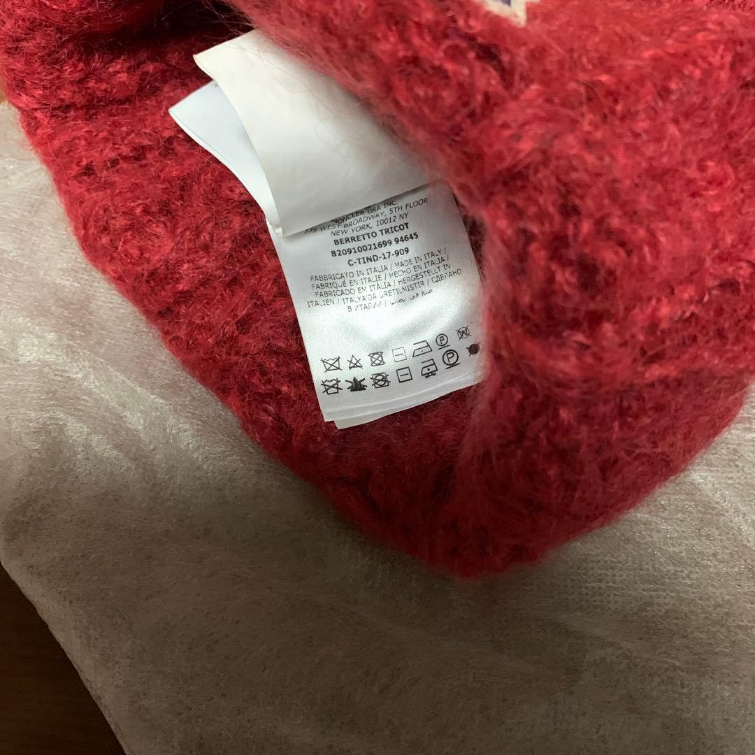 MONCLER ニット帽　赤