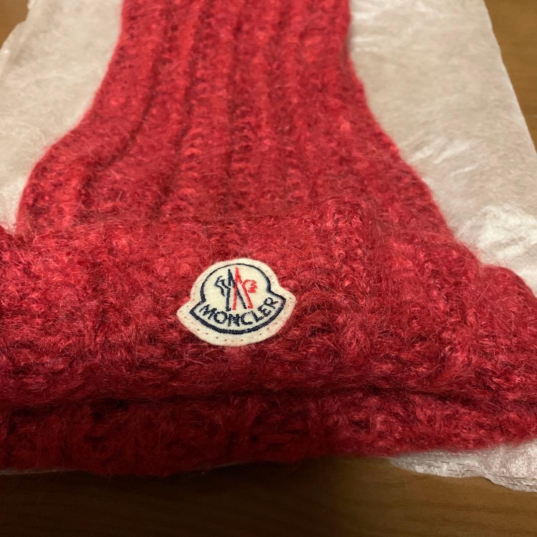 MONCLER ニット帽　赤