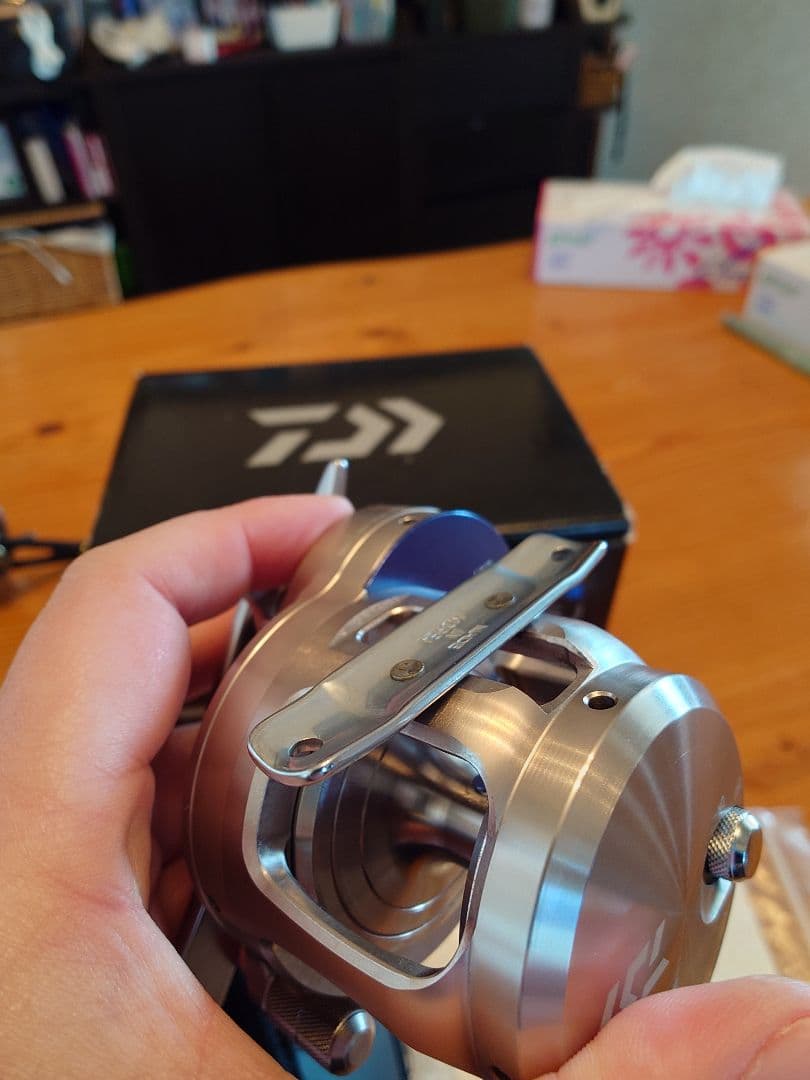 Daiwa 15H-SJ ベイトリール　トンジギ　あいや〜じぐ付き　ソルティガ
