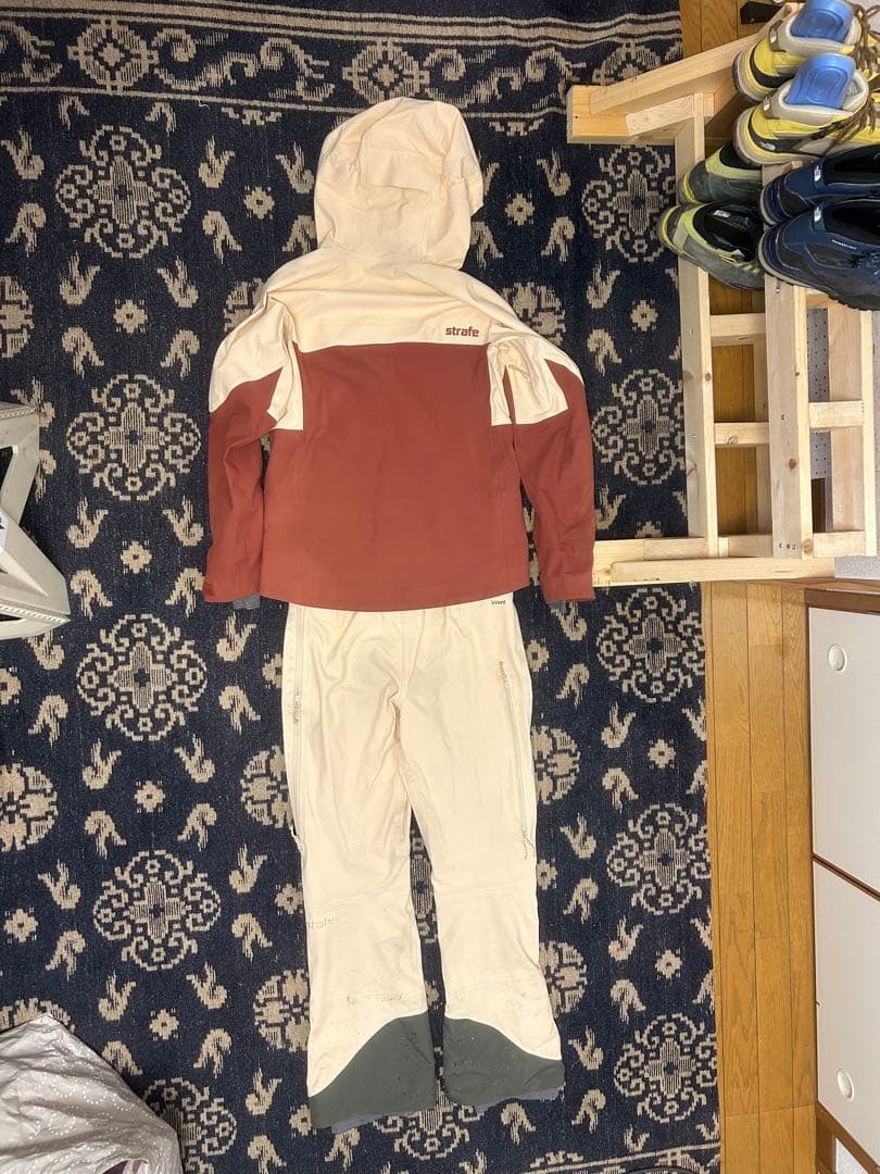 STRAFE MEDOW JACKET＆SCARETT BIB