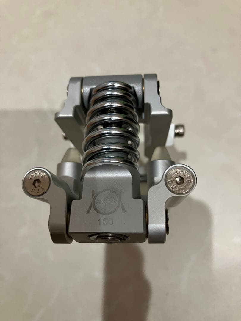 Air Seat サドル用サスペンション