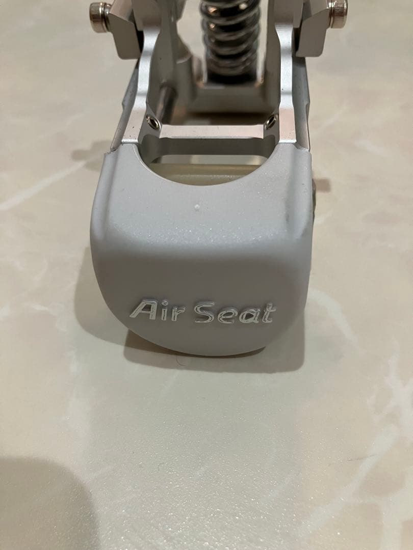 Air Seat サドル用サスペンション