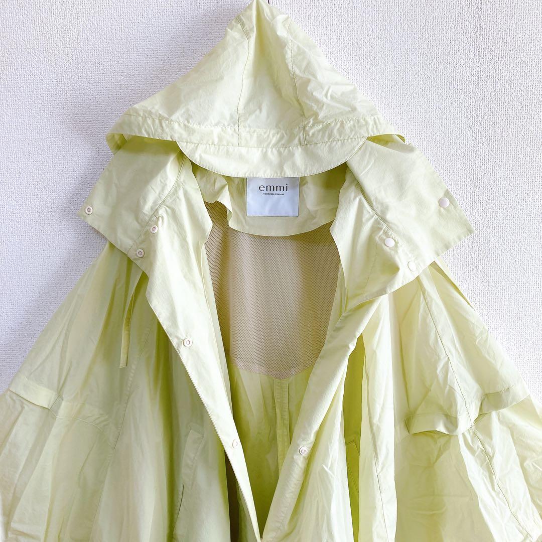【emmi atelier】　人気　撥水　ポンチョコート　フーテッド　メッシュ
