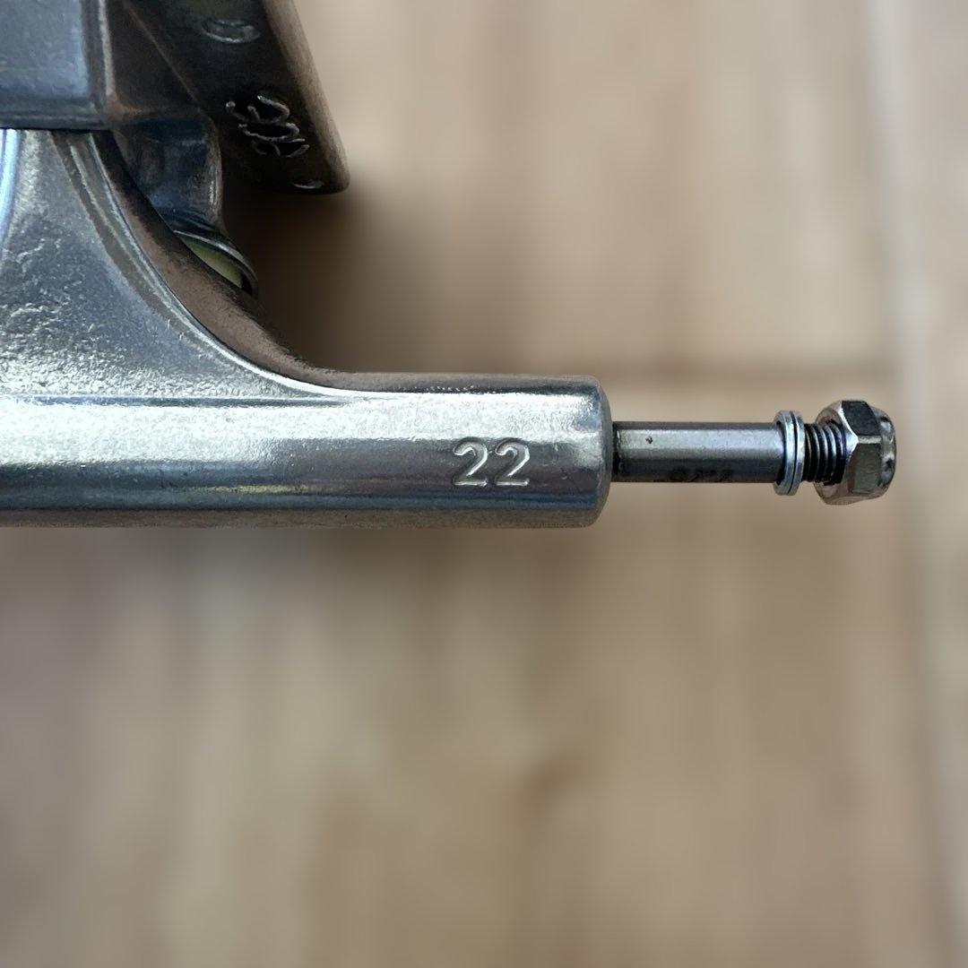 ☆新品未使用☆ACEトラック 22 LOW