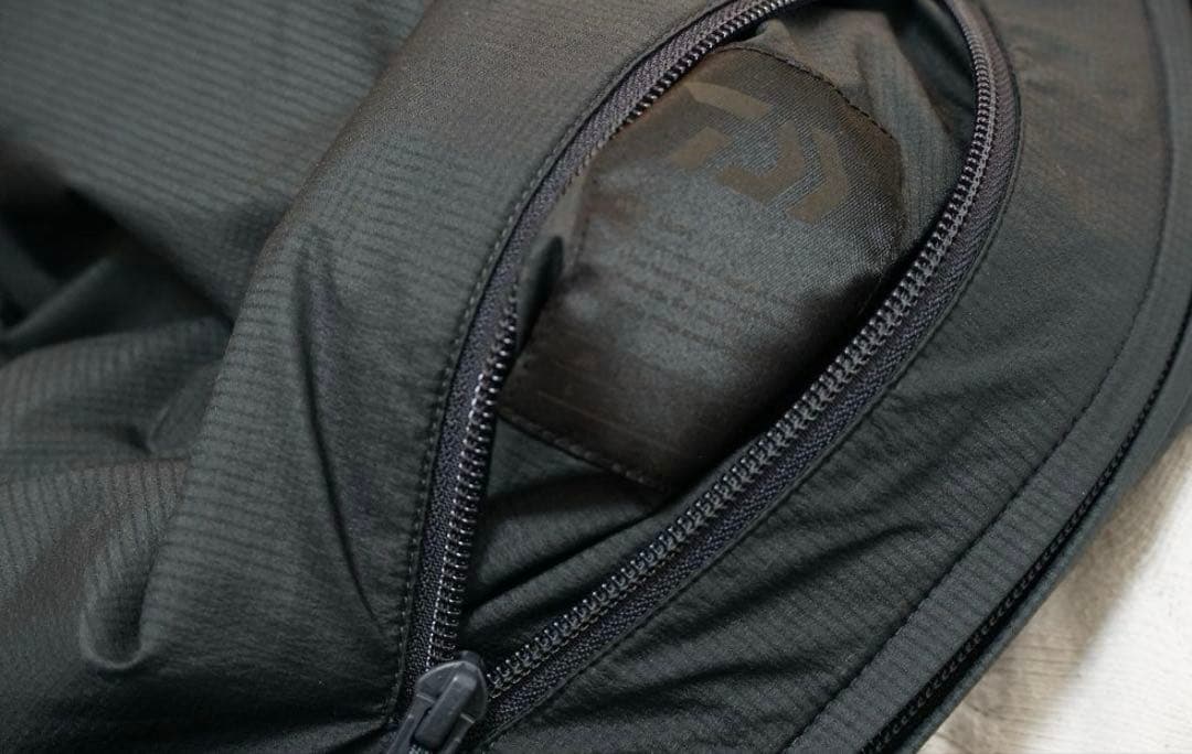 サイズL TECH REVERSIBLE PULLOVER PUFF VEST