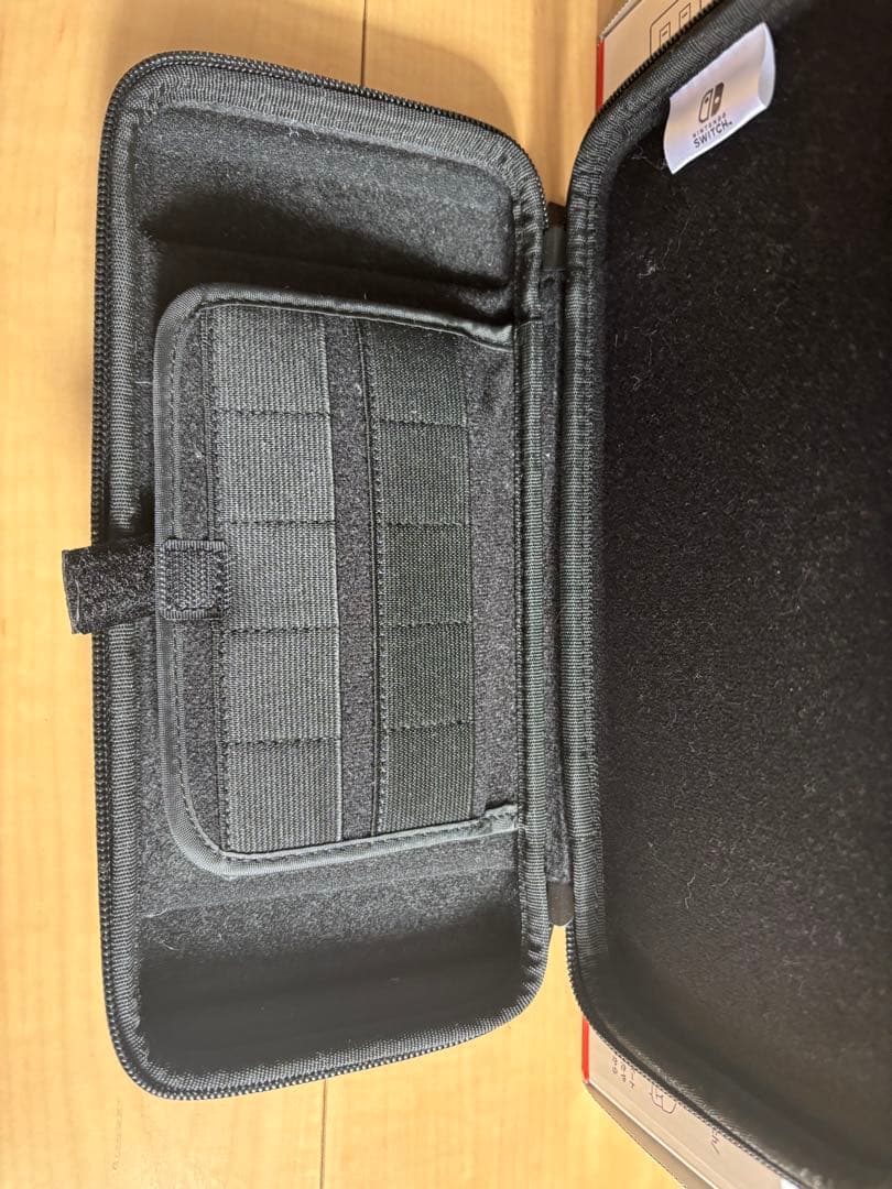 Nintendo Switch 本体と付属品 Switch用ケース付き