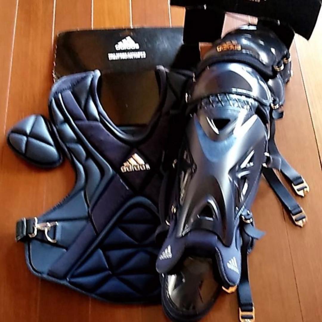 新品☆アメリカ国内限定☆UAマスク＋adidasプロテクター・レガース★紺