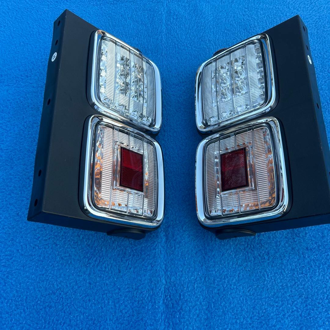 新車外し　いすゞオプション　ICL 2連LEDテール クリアータイプ