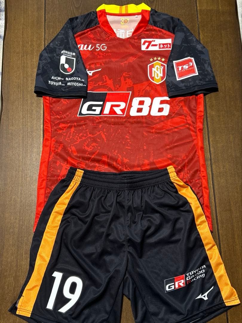 う*！様 【非売品】 名古屋グランパス #19 重廣卓也選手 直筆サイン入り ユ