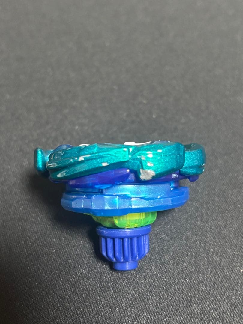 ベイブレードXエアロペガサス3-70A ダブルメタルコート:ブルー&グリーン