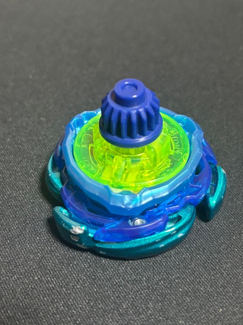 ベイブレードXエアロペガサス3-70A ダブルメタルコート:ブルー&グリーン