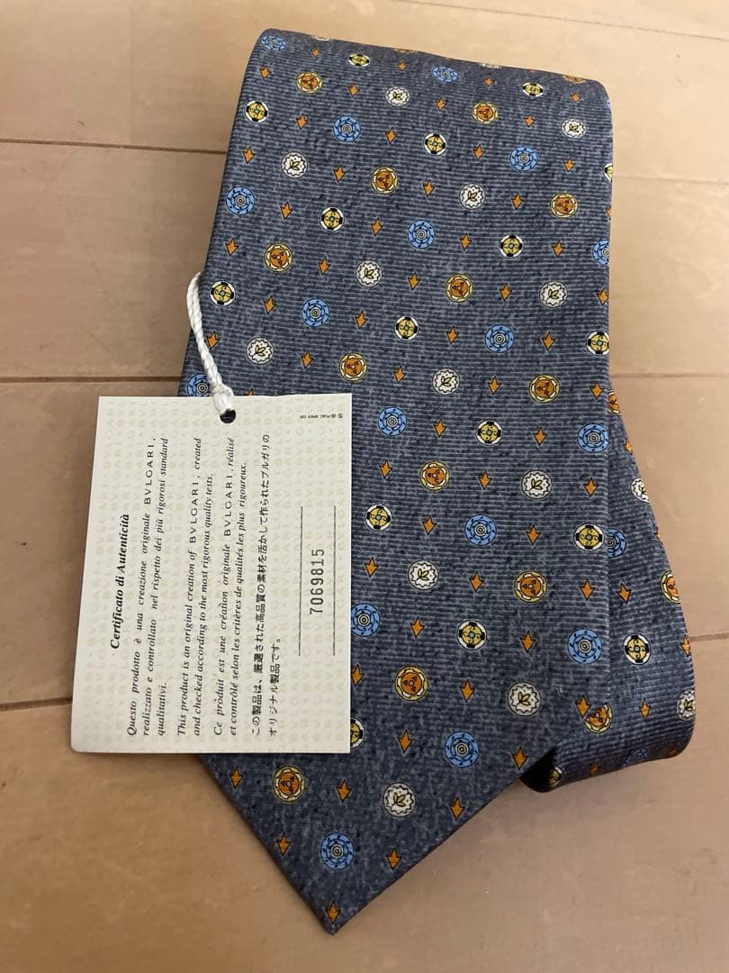 【新品】BVLGARI ネクタイ　総柄　タグ付き