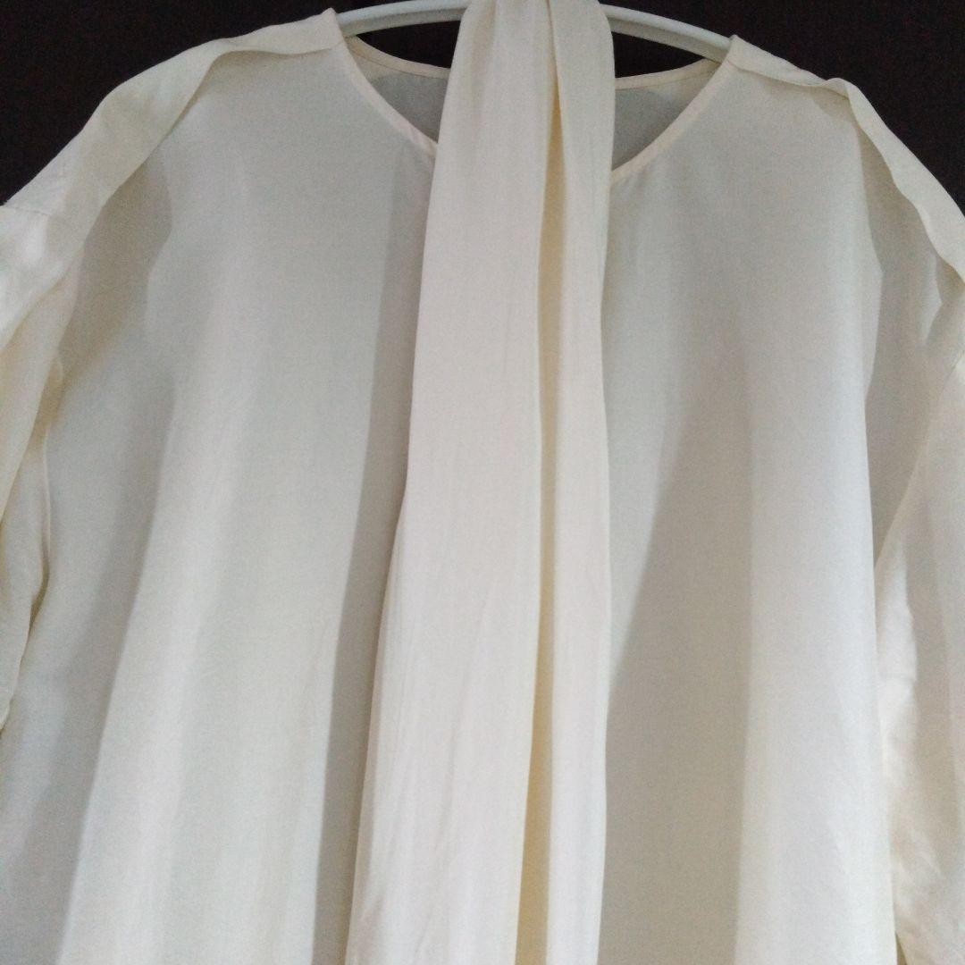 エポカsize40シルククロスブラウス