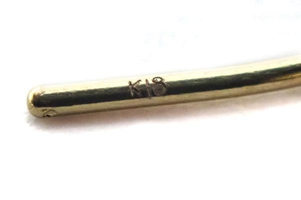 K18YG 「愛」漢字モチーフ 片耳ピアス 18金 フックピアス LOVE