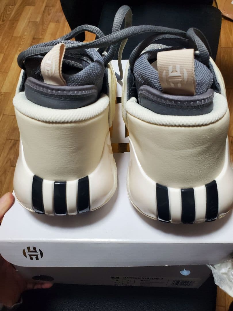 シューズ(男性用) Adidas harden vol7