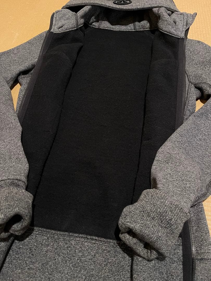 Lululemon Scubaフード付き ジップアップパーカー 4 S相当