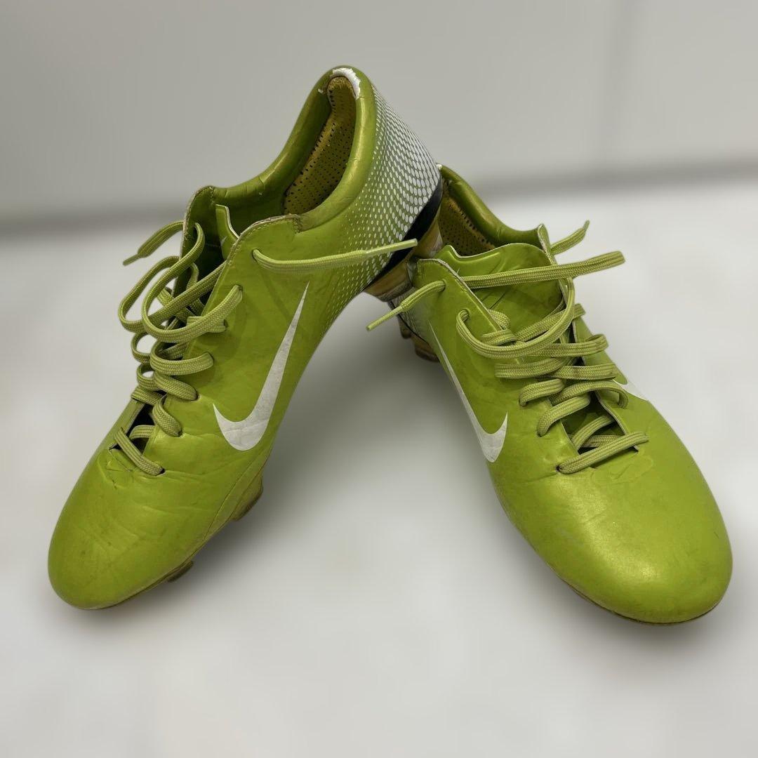 ●Nike サッカーシューズ ライムグリーン