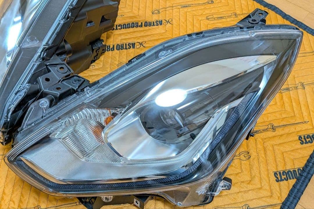 スズキ純正 ZC33Sスイフトスポーツ用LLEDヘッドライト左右セット