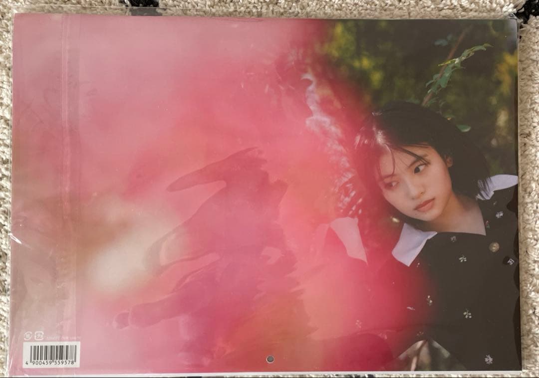 出口夏希　2026年カレンダー　サイン入り
