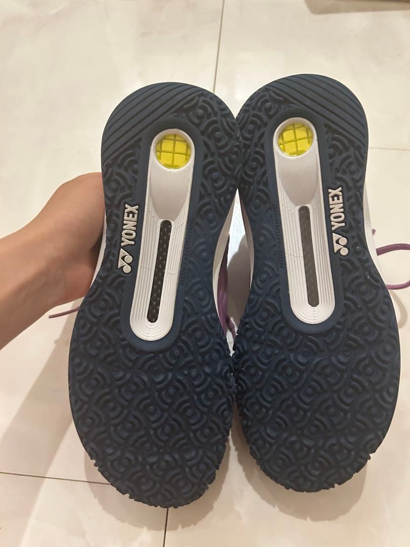 美品✨YONEX パワークッションエクリプション3 ラベンダー