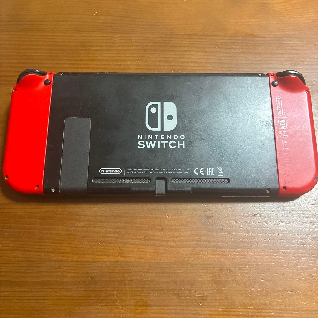 Nintendo Switch 赤