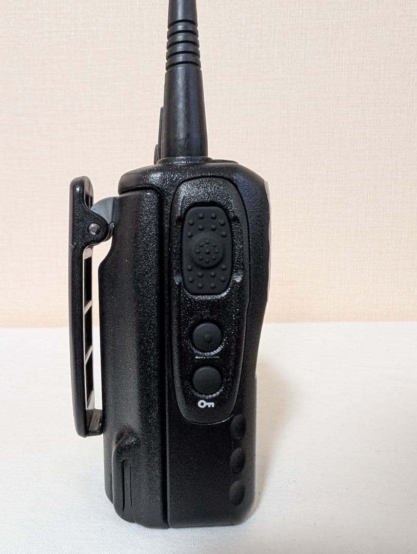 【美品】スタンダード デジタル簡易無線機 免許局 トランシーバー VXD450U