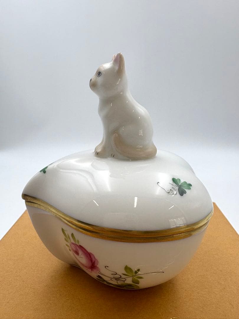 未使用保管品　ヘレンド 猫　ハート　ウィーンの薔薇　小物入れ　ボンボニエール箱付