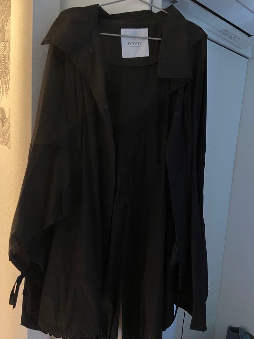emmi atelier 撥水ポンチョコート