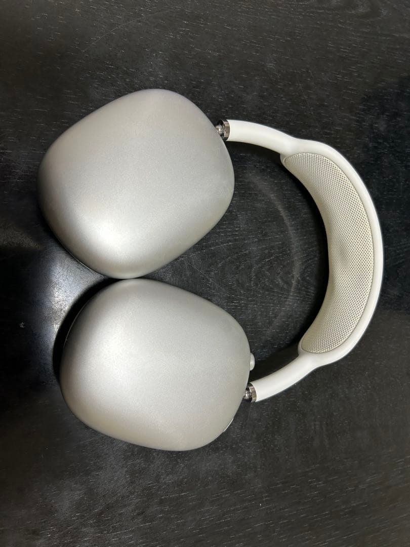 ヘッドホン AirPods max